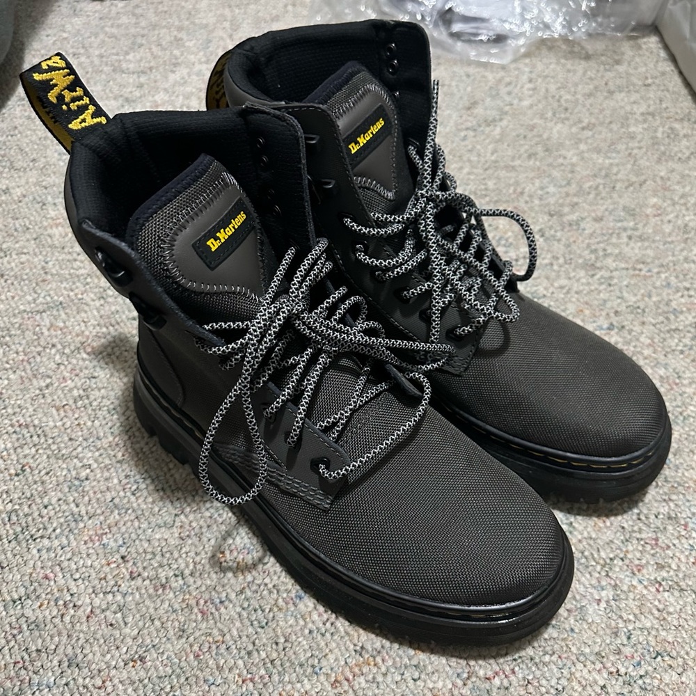DR MARTENS AIRWALK MENS BOOTS ‼️